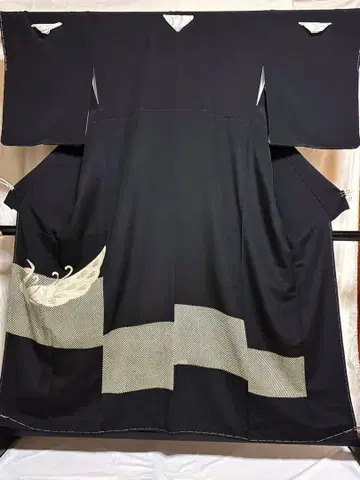 블랙 토메소데, 미사용, 깃털 은색 자수, 순수 실크 No.613F