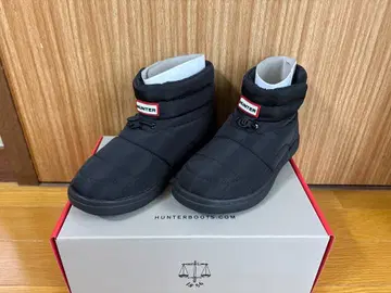 HUNTER 블랙 스니커즈 타입 부츠