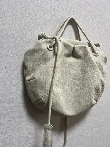 새상품급 이아 파피요네 가마구치 숄더백