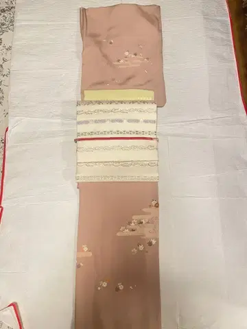 핑크 베이지의 고급 심플 호몬기 펄 톤