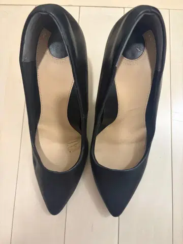 블랙 가죽 스틸레토 하이힐 RANDA