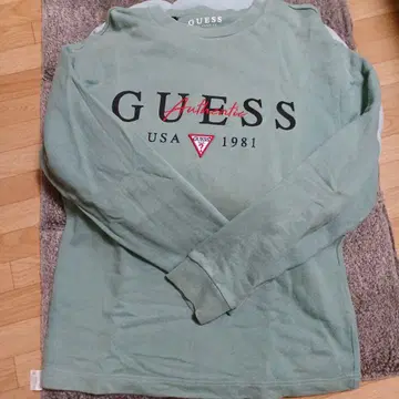GUESS 트레이닝복 ( USsizeS )