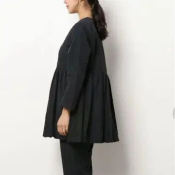 Mila Owen 긴팔 블라우스 벌룬 페플럼 상의 블랙