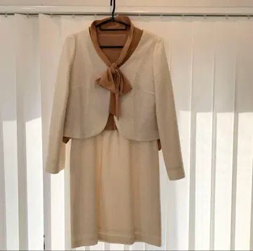 화이트 포멀 슈트