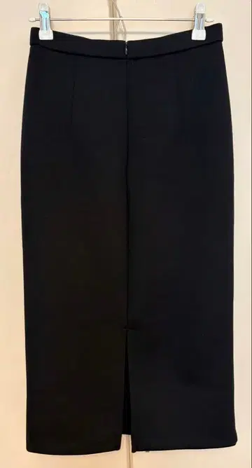 새상품급 윔 가젯 종이상자 타이트 스커트 36 사이즈