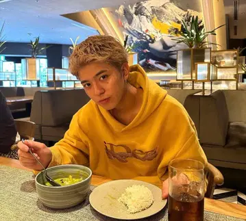 ideaswam 후드티 L 사이즈 카츠키 군 착용