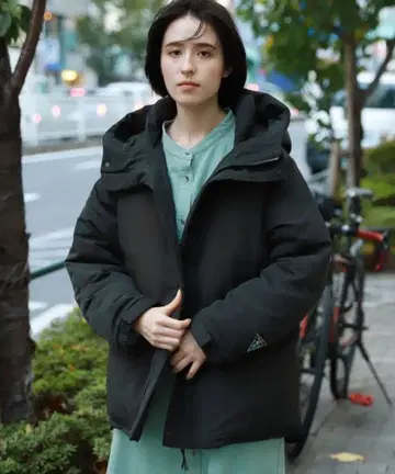 니코앤드 후드 부착 다운 자켓 L 사이즈