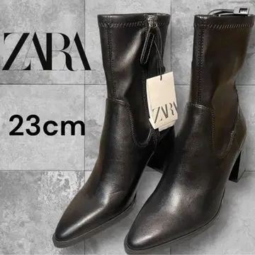 [새상품] ZARA 가죽 숏부츠 사이드 지퍼 블랙 23cm