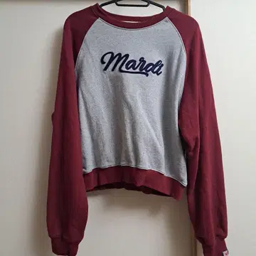 Mardi 자수 로고 트레이닝복