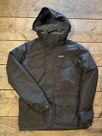 새상품급 파타고니아 이즈머스 후드티 블랙 S 사이즈