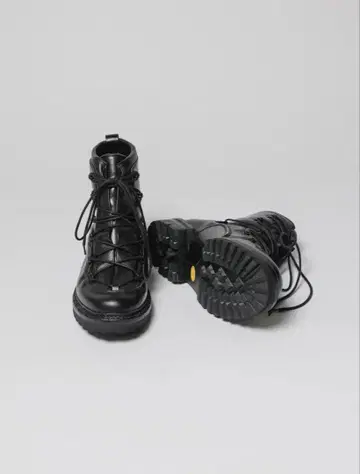 TVA x ASP 콜라보레이션 부츠 DUELLUM 자비리디안