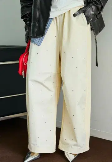 [새상품] 도킹 큐빅 이지 팬츠 MAISON SPECIAL