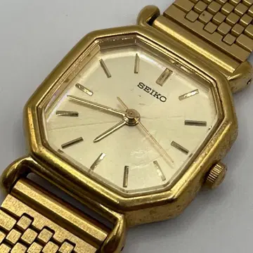 SEIKO 팔각형 베젤 골드 쿼츠 4N21-5020 손목시계 U