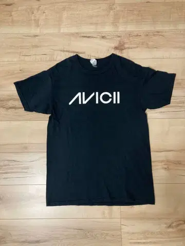 AVICII 블랙 T셔츠 L 사이즈