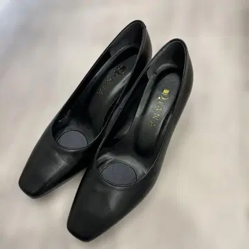 DIANA 블랙 가죽 하이힐