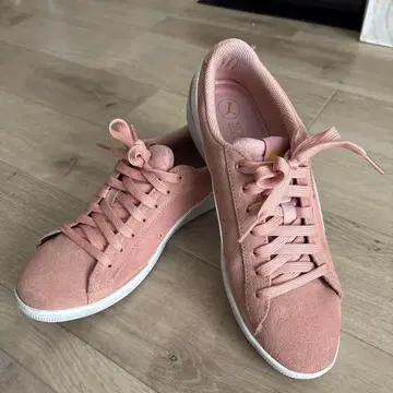 PUMA 핑크 스웨이드 스니커즈