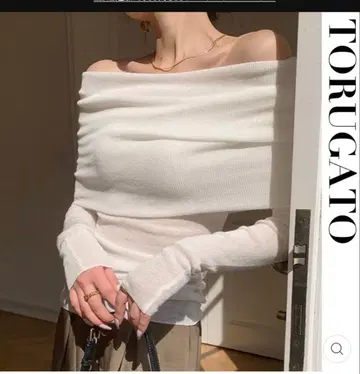 TORUGATO 오프숄더