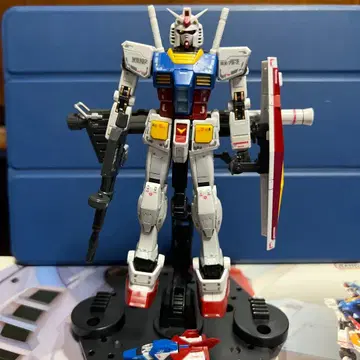 [ 완성품 ] RG RX-78-2 건담 액션 베이스 포함