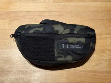 언더아머 바디백 카모플라주