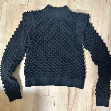 블랙 입체 편직 긴팔 스웨터