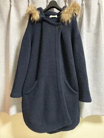 르쉘블루 후드 부착 니트 코트