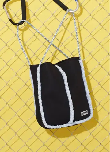 OUTDOOR PRODUCTS 별주 파라코드 파이핑 프릴 토트백