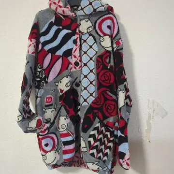 알베로베로 돼지 플리스 자켓 거의 미사용 여분 버튼 포함