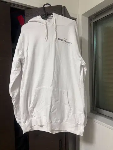 RVCA 시부야 도쿄 화이트 후드티