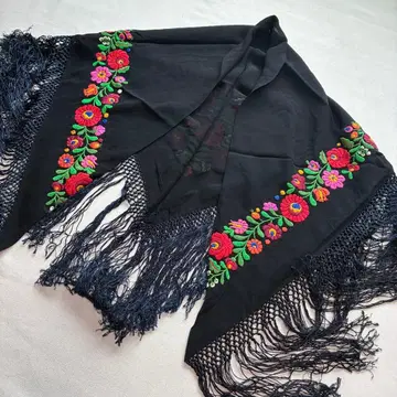 12-21. 플라워 자수 트라이앵글 숄 자수