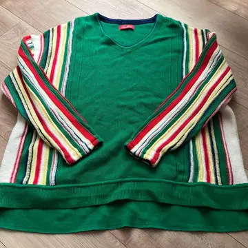 Coohem 그린 컬러 V넥 니트 스웨터