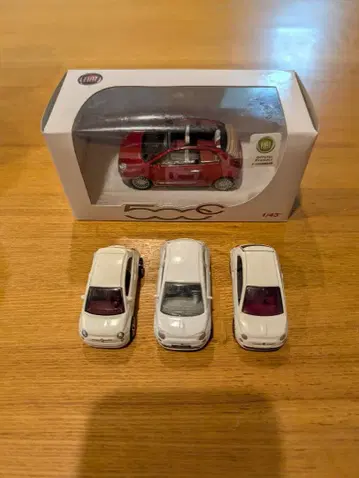 FIAT 500 미니카 4대 세트