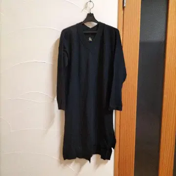 오즈모시스 V넥 니트 풀오버