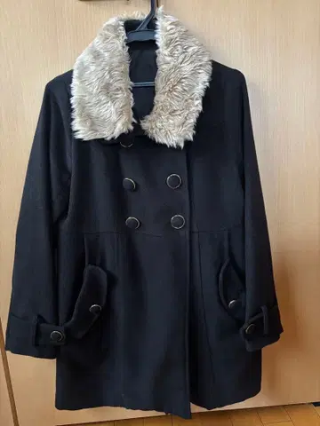 [ 즉시 구매 가능 ] 여성용 퍼 옷깃 블랙 코트 M 사이즈 블랙