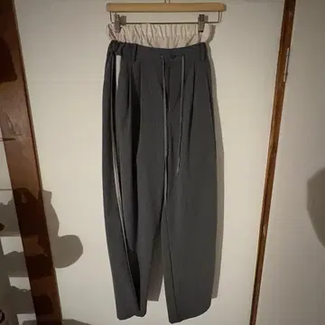 MAISON SPECIAL 레이어드 더블 웨스트 사이드 라인 팬츠