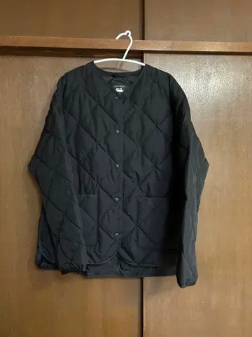 새상품급 인기 유니클로 퍼프 테크 릴랙스 자켓 블랙 S