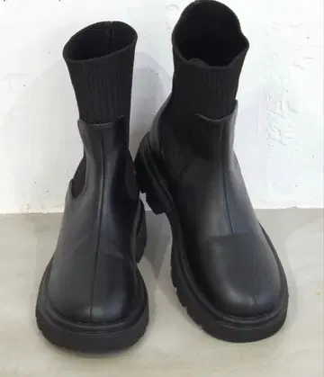 블랙 사이드 고어 부츠 미드컷