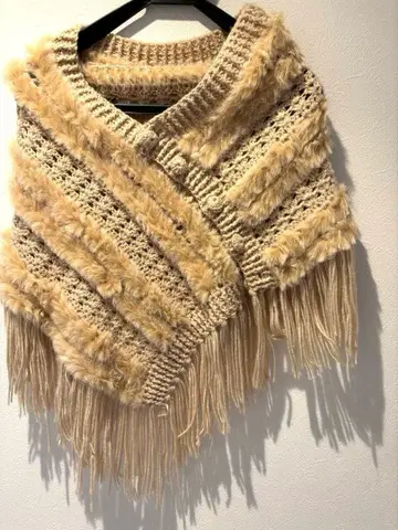 [새상품급] And A 베이지 프린지 부착 판초