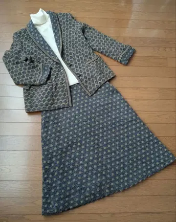 미카레이디 셋업 니트 자켓과 스커트