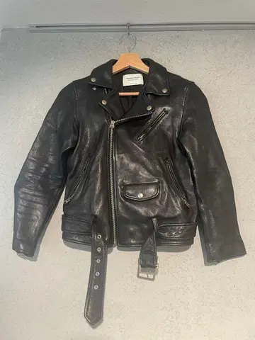 블랙 가죽 라이더 자켓