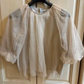 뷰티앤유스 시어 7부 소매 티셔츠