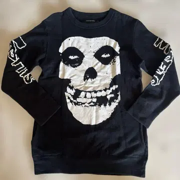 OVERTHESTRIPES 스컬 프린트 트레이닝복 MISFITS