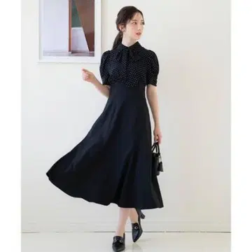 미사용 새상품 스윙클 도킹 원피스 블랙