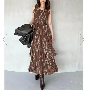 티어드 플리츠 원피스 스나이델