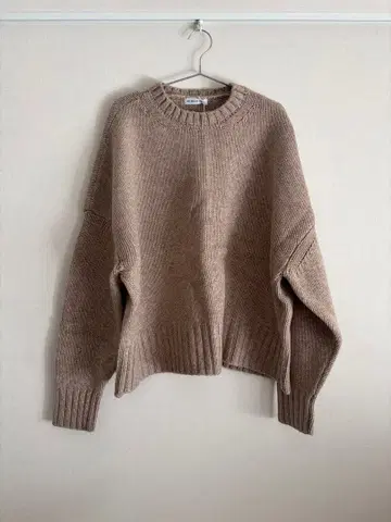 My weakness 베이지 오버 사이즈 니트 마이 위크니스