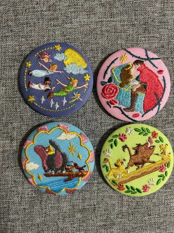 Biscuit 디즈니 자수 캔뱃지 4개 세트