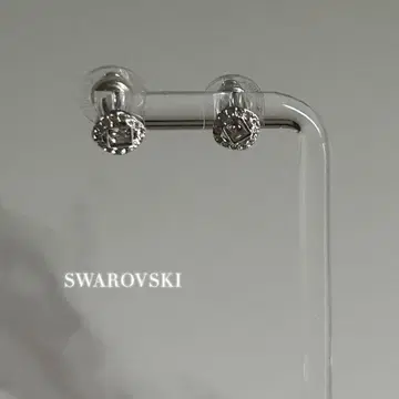 스와로브스키 스터드 귀걸이