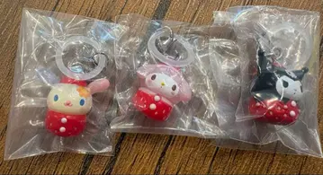 산리오 캐릭터 딸기 메지루시 액세서리