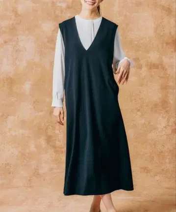 GLOBAL WORK 스고라쿠 스트레치 V넥 점프 스커트 네이비