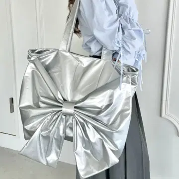 Loueme 지퍼 개폐 리본 토트백