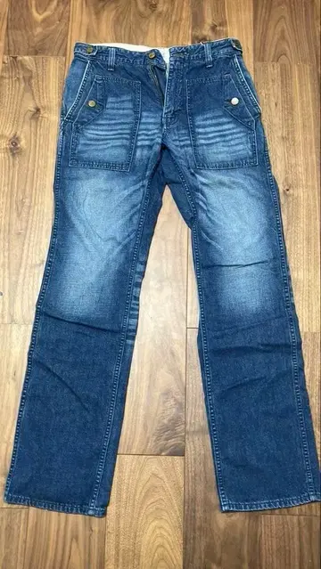 리 데님 블루 스트레이트 레그 진